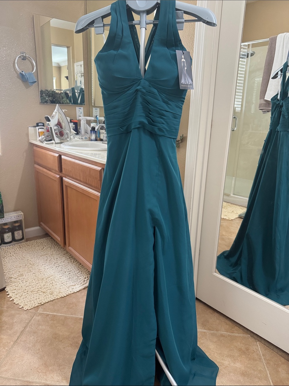 Sleeveless Teal V-Neck Evening Dress